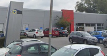 Magasin de seconde main  + épicerie sociale